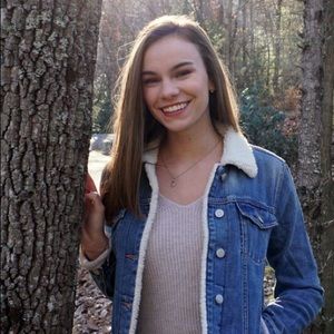 Meet your Posher, Brooke